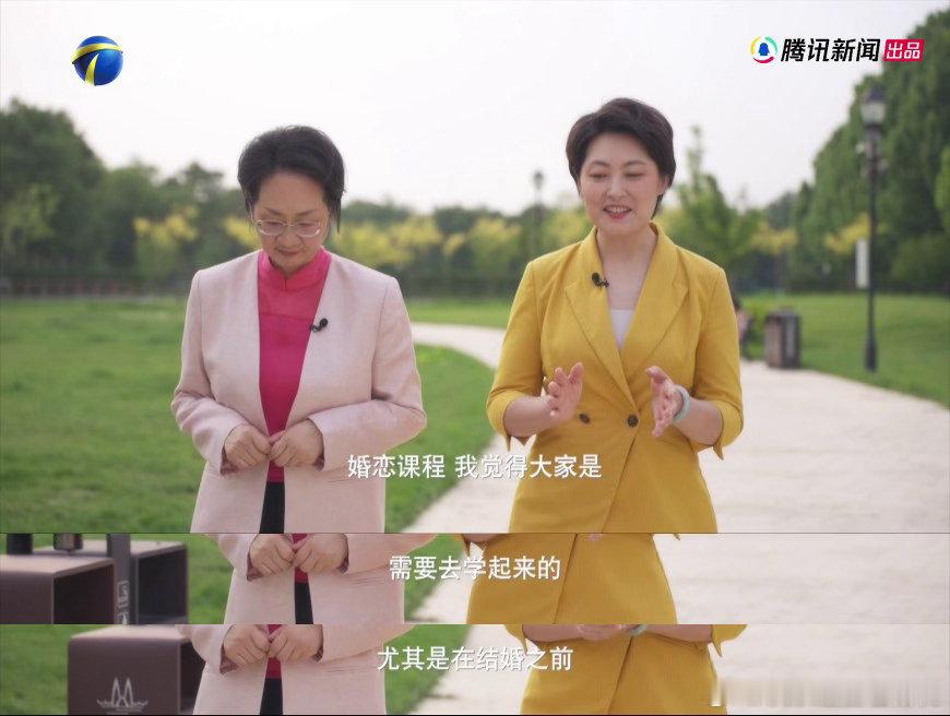 离婚律师鼓励婚前同居长辈固守传统思维批判婚前同居，却无法给出规避闪婚悲剧的办法，