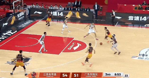 🔥庞峥麟：从NBL杀到CBA！26岁大龄新秀，硬生生打出全明星级表现！
 
从