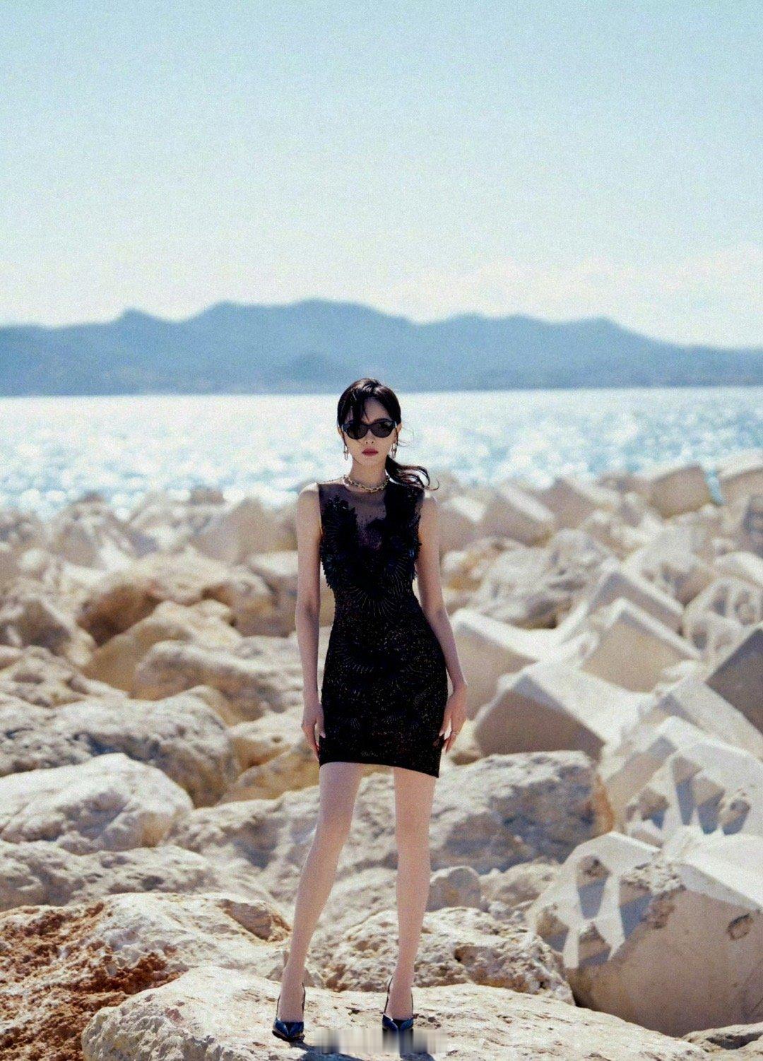 唐嫣[锦鲤附体][爱慕][爱慕][色][舔屏][舔屏][舔屏][色][色][色]