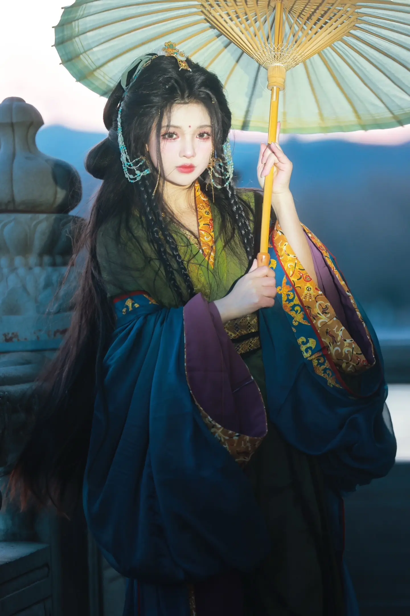 怎么转身又是一阵心痛...摄/后：我