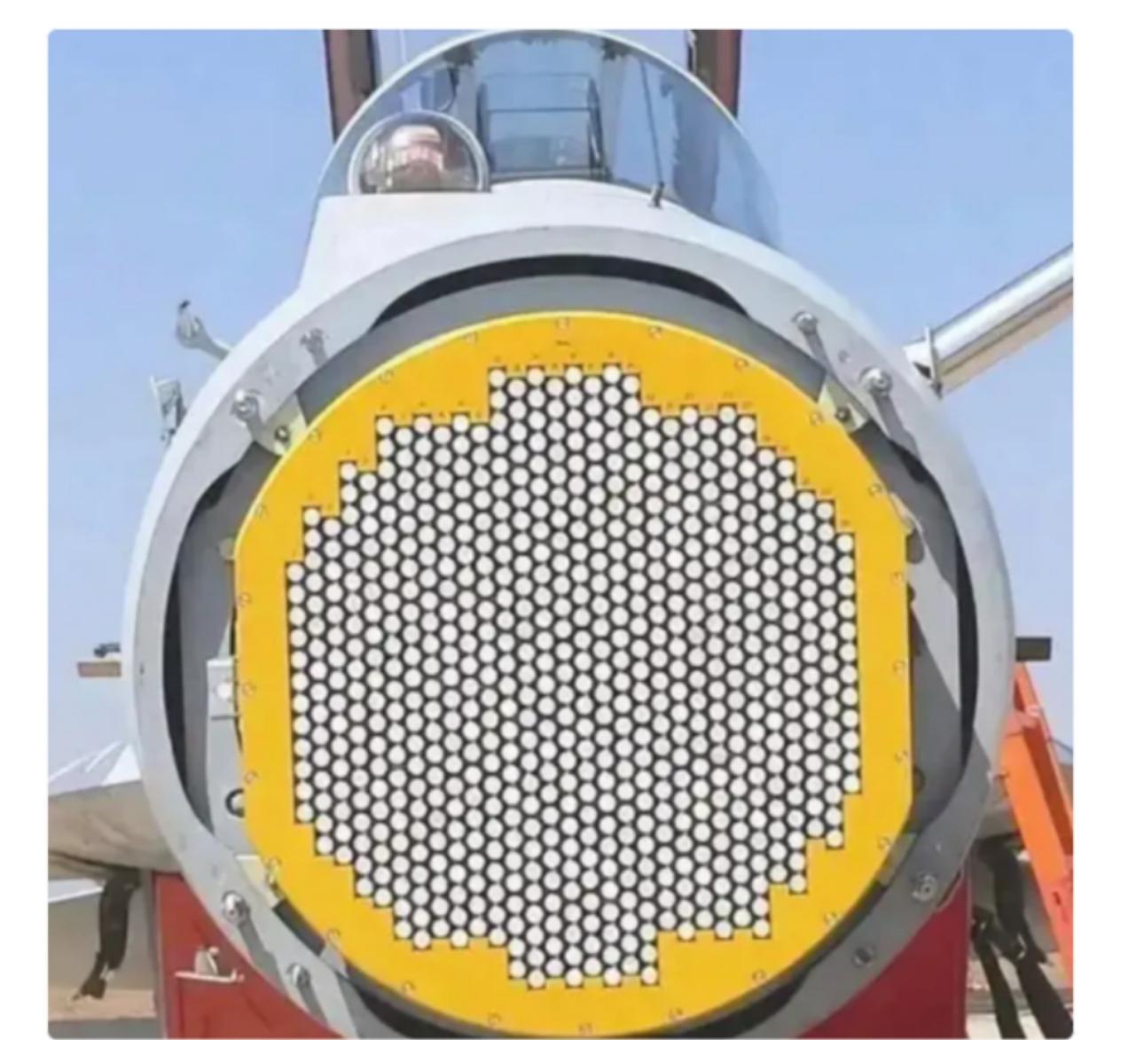 现代空战真相：战机再先进，不如雷达和导弹关键
 
在国外军事网站上，美国人的分析