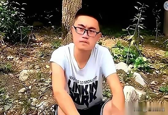 您还记得当年四川绵阳安州的“最惨高考生”陈亮吗？他现在是否还好？
 
提起202