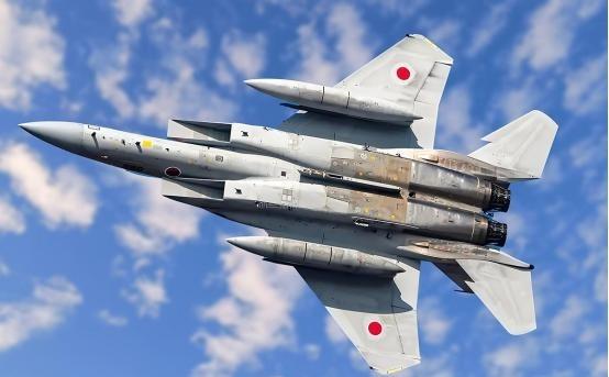 一位日本专家直言，现在关键不是中国能不能压得住日本，而是日本还有没有撑下去的可能