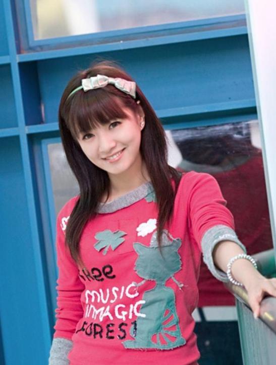 2018年，上海第一美女沈丽君，抛下五岁的儿子和三岁的女儿，从28楼一跃而下，当