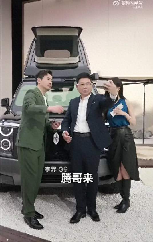 9月机圈混战：三折叠屏同台对决，2nm旗舰齐爆发