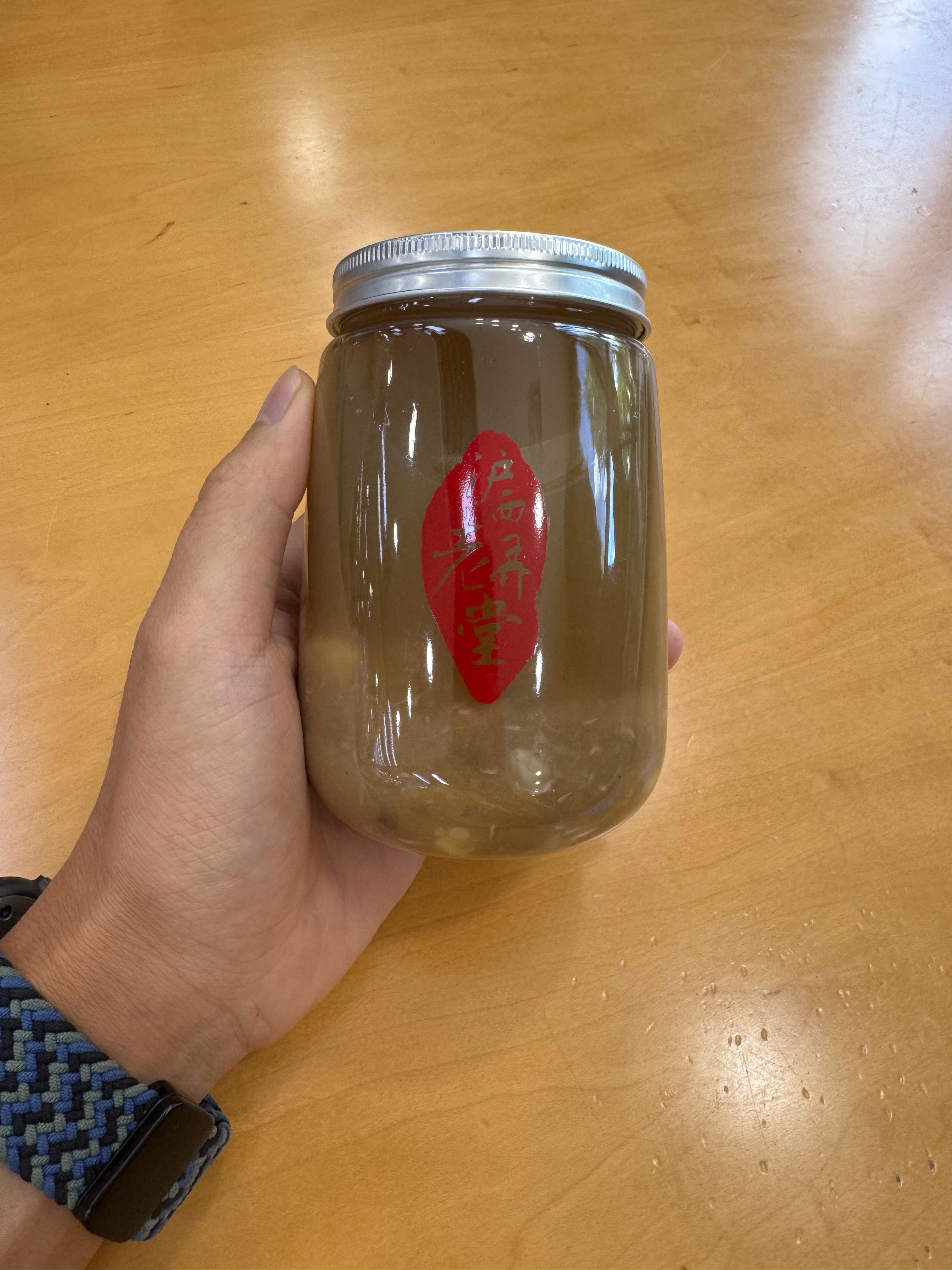 上汽大众食堂的这个「沪西老弄堂」面馆说是上海必吃榜总店的分店他们引进公司食堂费了