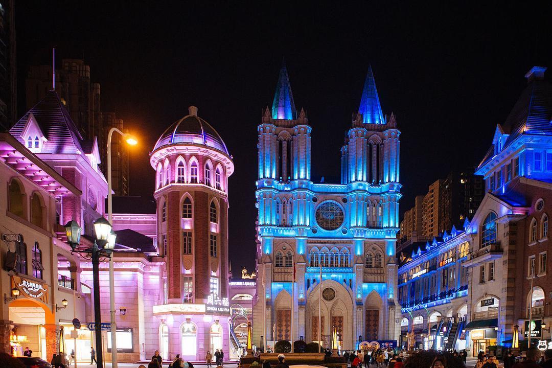 重庆人勇闯哈尔滨!5个真实感受，太真实了!
1.冷是真冷，但干冷比重庆湿暖舒服