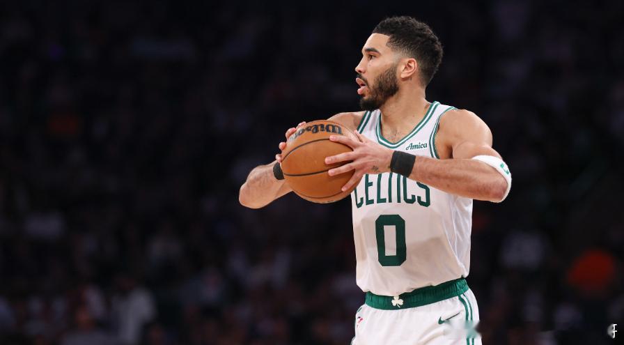 凯尔特人官方发布了明日客场对阵快船的伤病报告。伤病报告中仅有塔图姆缺阵，其他球员