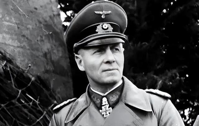 1944年，隆美尔被希特勒处决时，他单独把15岁的儿子叫到身边，对他说：“15分