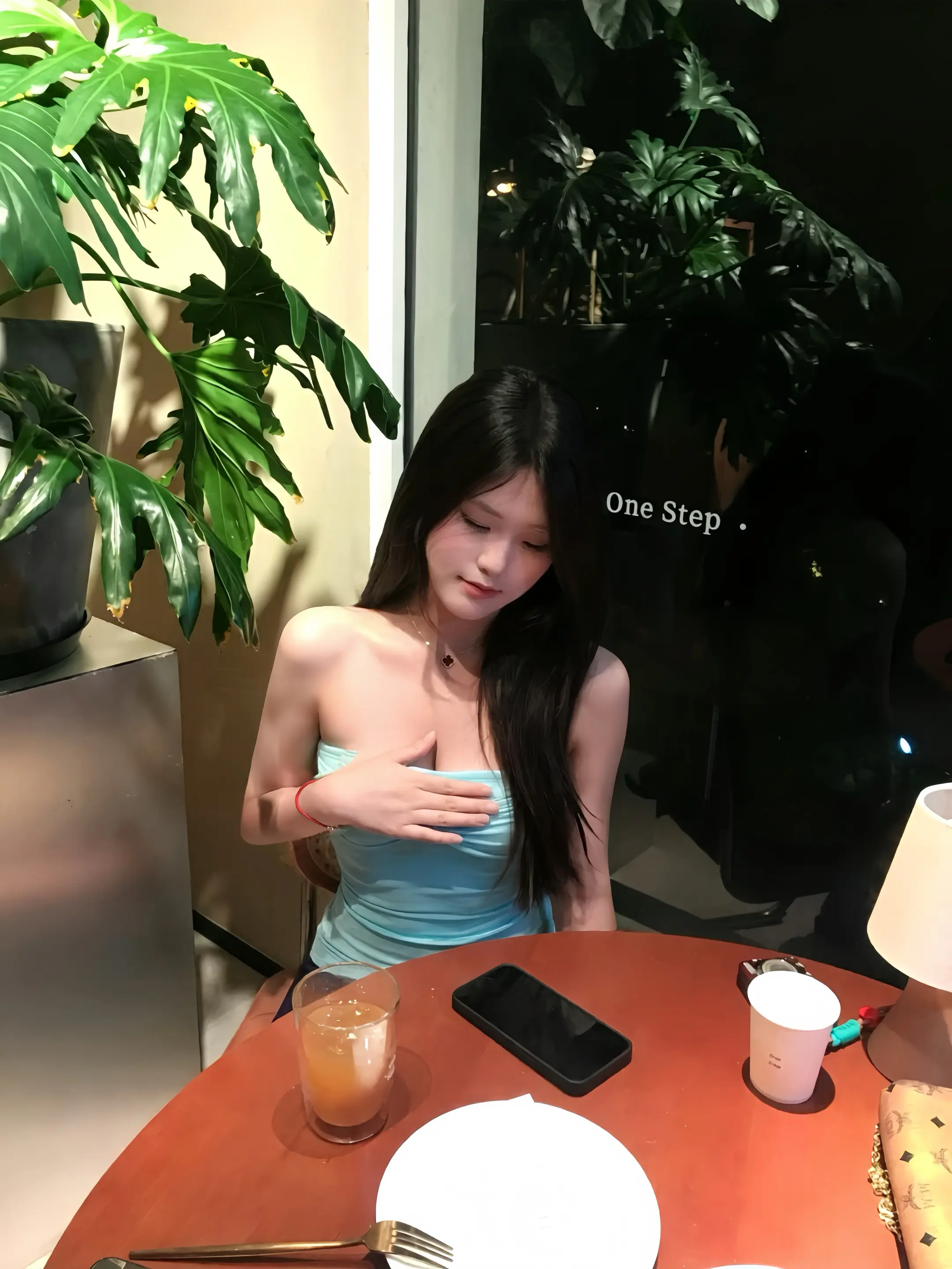 人都是顿悟的 然后在刻舟求剑 其实有些东西失去后只能怀念