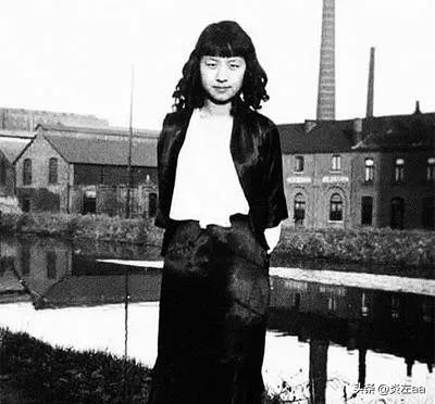 1943年，比利时青年罗格尔即将被德军执行绞刑，国王亲自向德军求情，但德军却丝毫