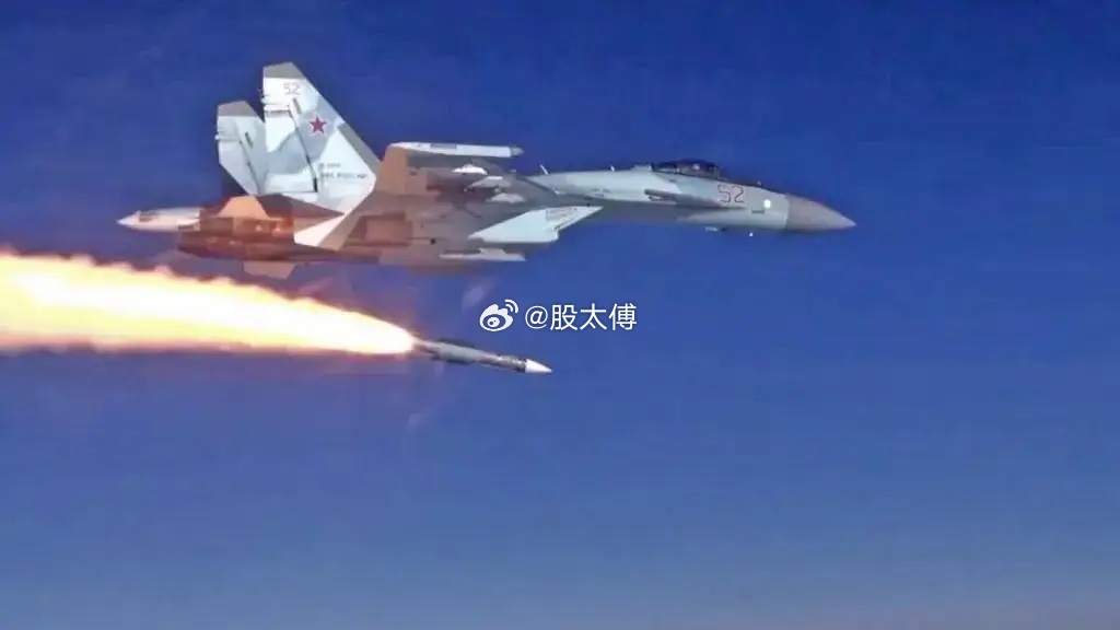260公里外一剑封喉！俄军战机化身“狙击手”，乌军米格-29连遭降维打击在瞬息万
