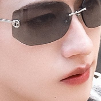 朱志鑫 💛每日一善 💙阳光信用0000你应该去爱这山、这水、这世间万物，以及
