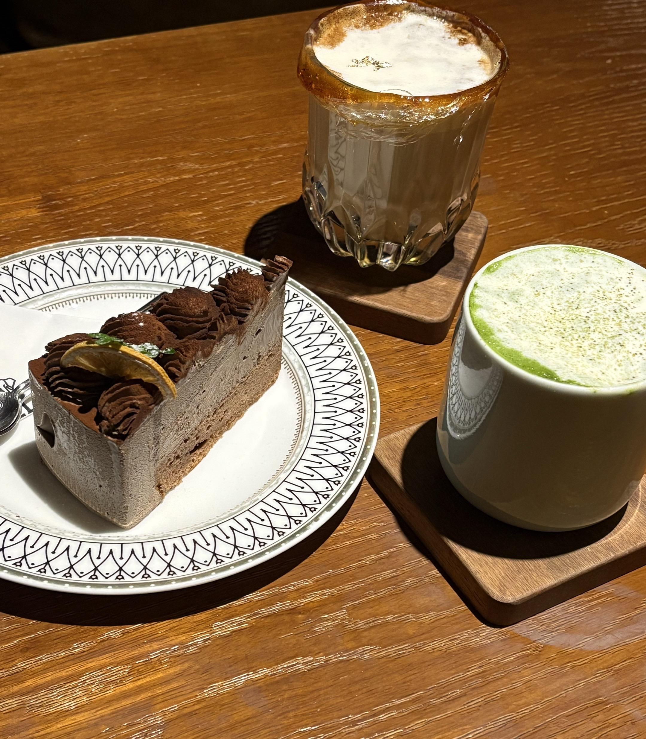 我很满意我现在无忧无虑的二十岁