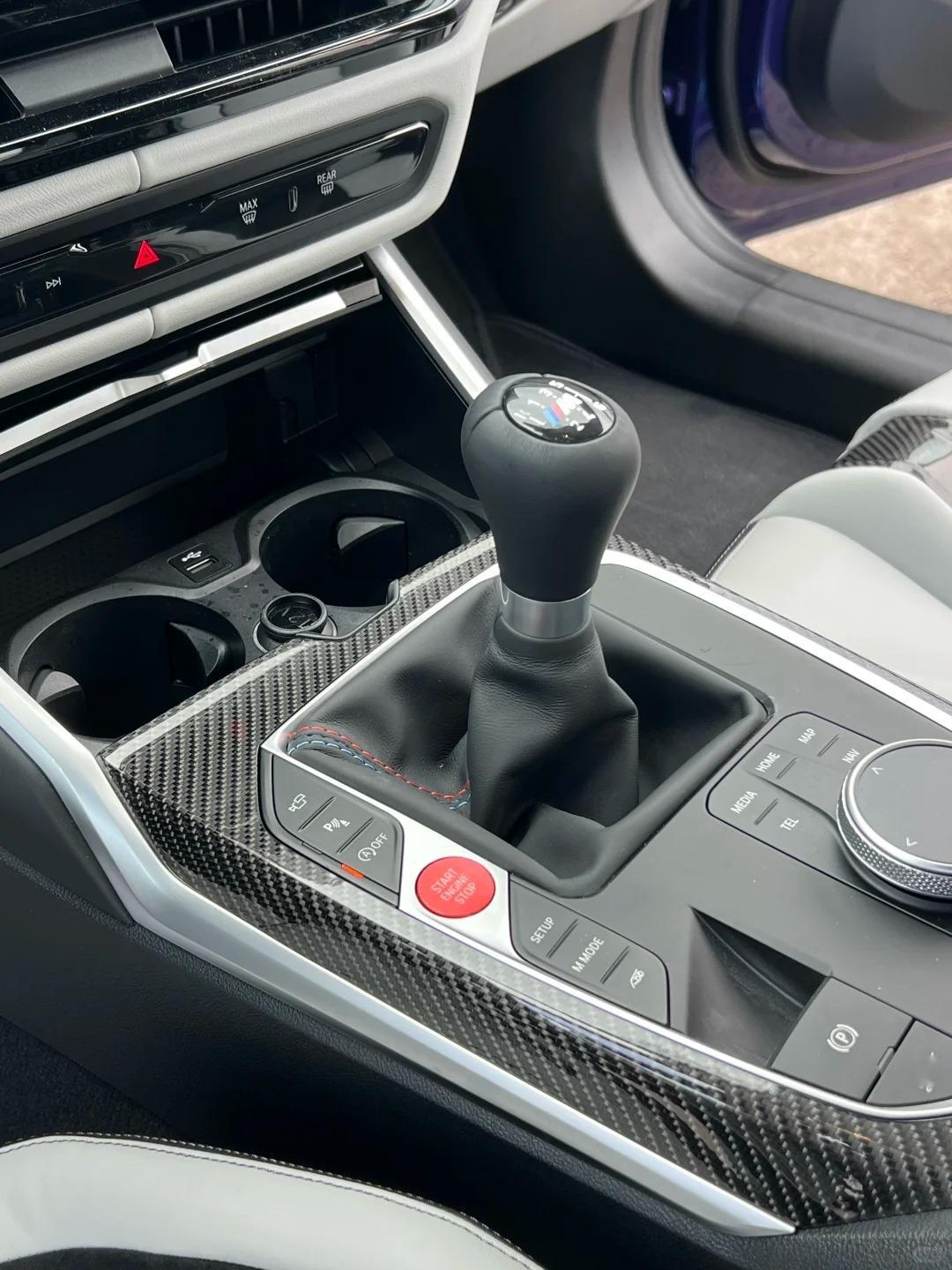 今天看一个观点，说手动挡也好，或者某某相对硬核的车款也好，如果你觉得难开，或者无