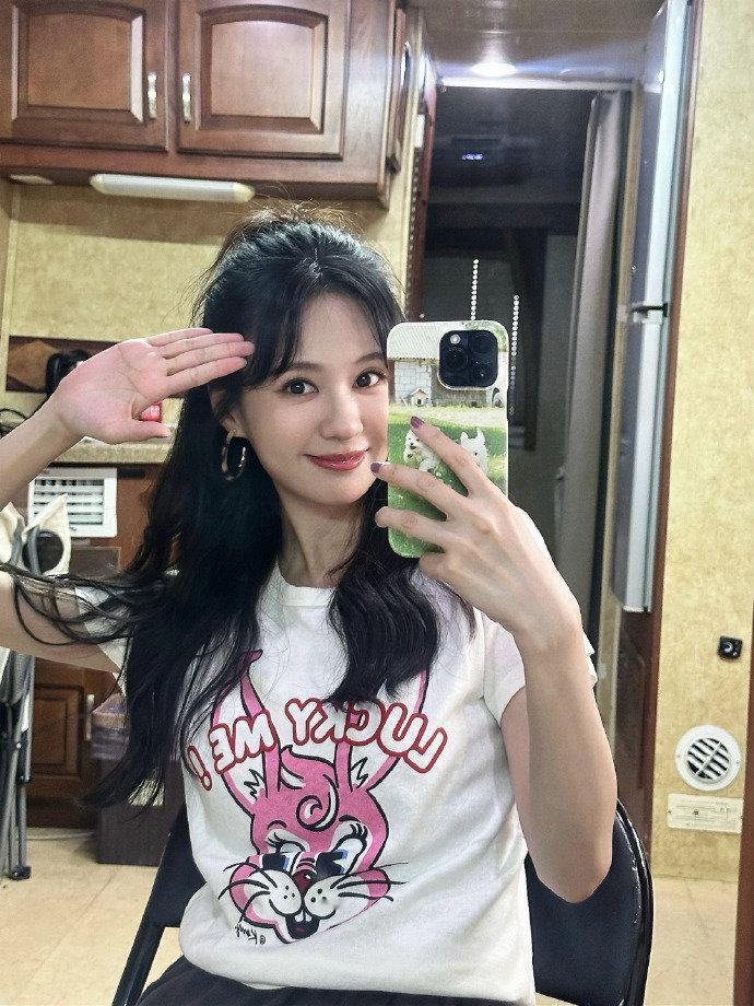 郑合惠子的脸颊肉  被郑合惠子的脸颊肉硬控了！果然周一要看一些萌萌的美女才能缓解