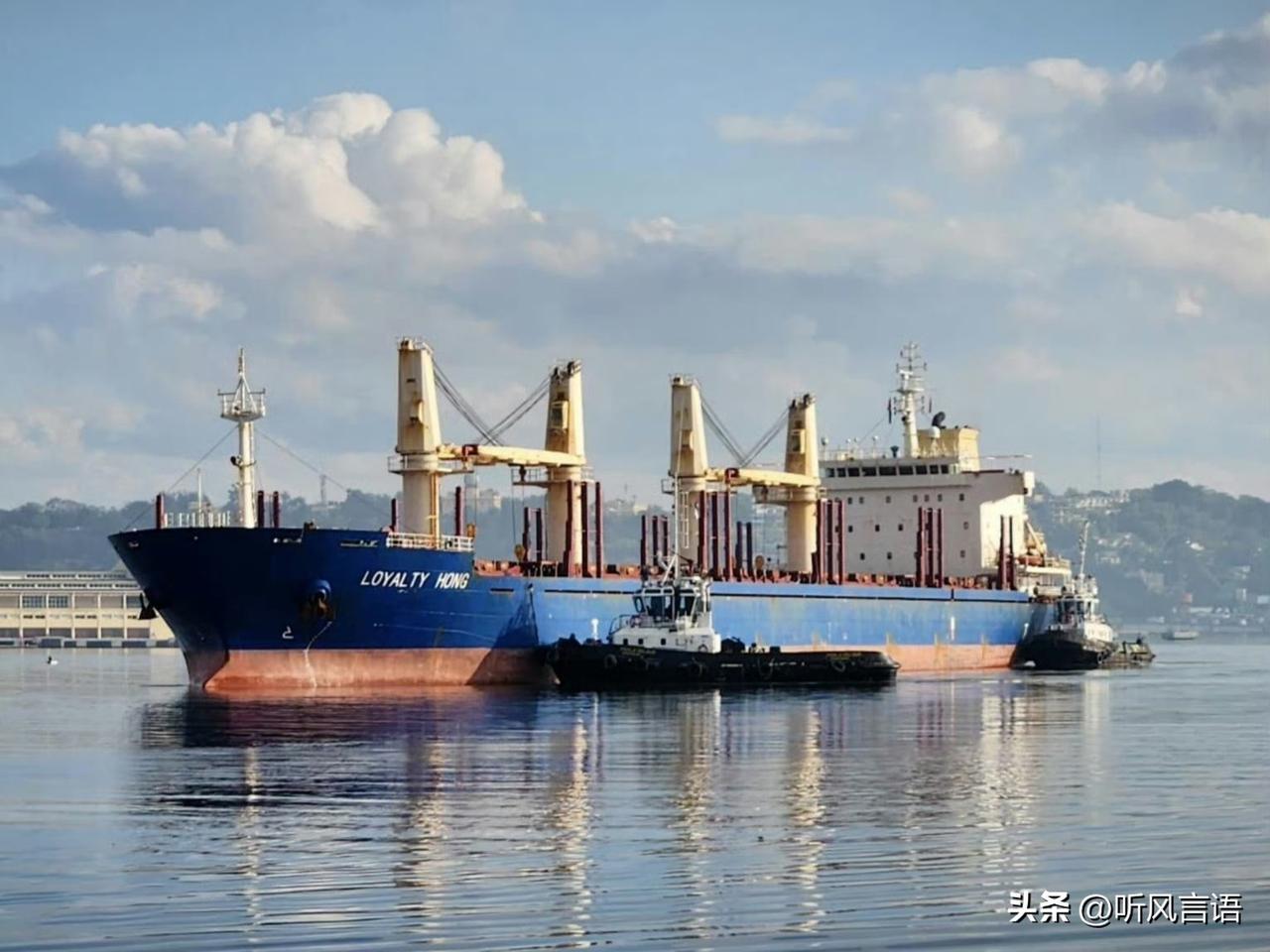 3月26日上午，中国对古巴3万吨紧急粮援的第三批1.56万吨大米，顺利抵达哈瓦那