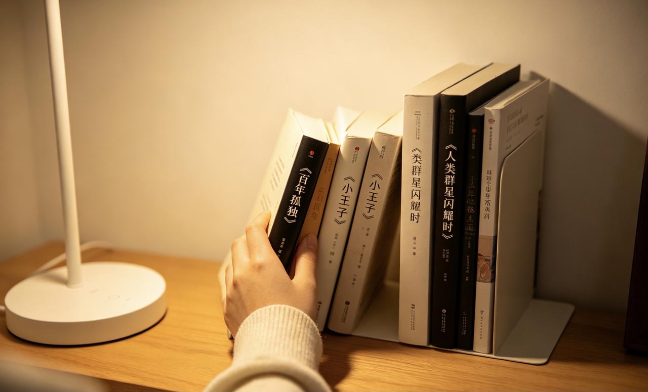 繁华落尽皆虚无，孤独才是生命的终极宿命。