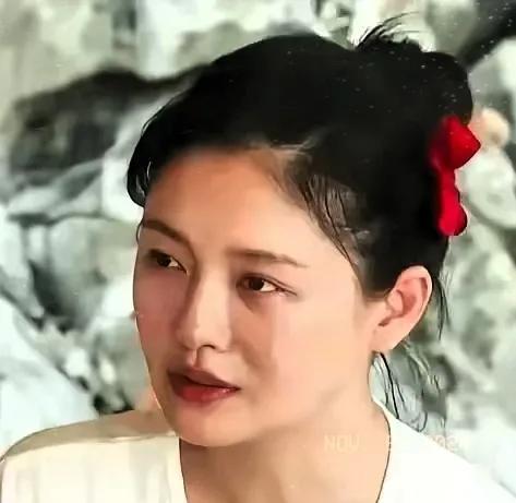 离婚再婚无错，但贪得无厌是她的错？**



在这个多元化的社会里，个人的选择和