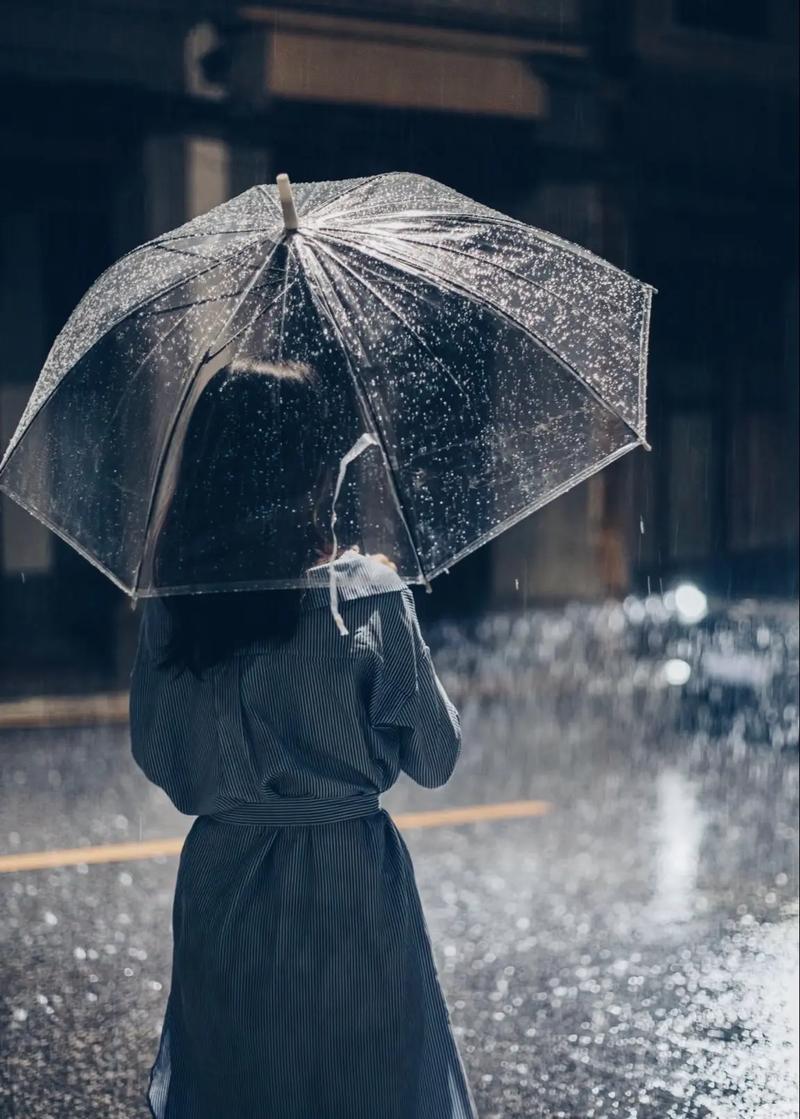 人处低谷时的心境
       小徐也曾深陷其中，工作无起色，努力无回报，对生活