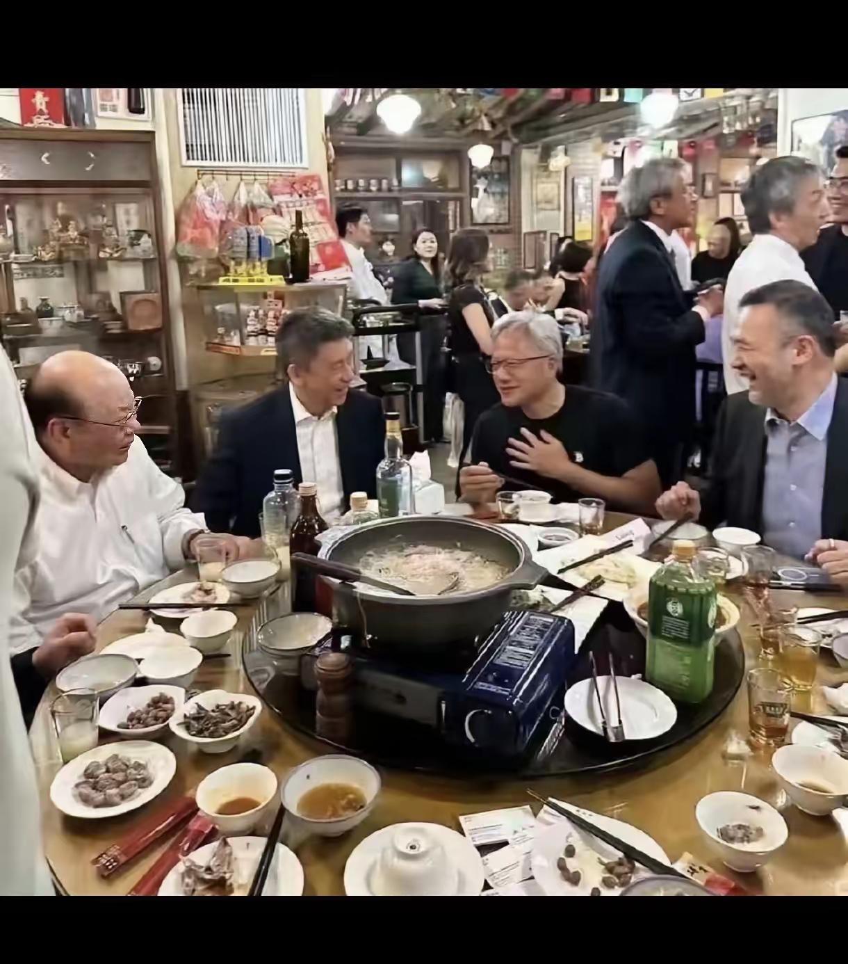 世界首富也喝不起茅台，看来茅台真的属于宇宙第一酒了。