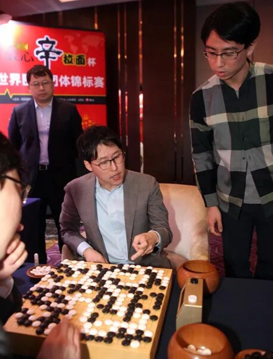 难言之痛~丁浩农心杯三连败
难堪重任~关键之处总掉链子



第27届农心辛拉面