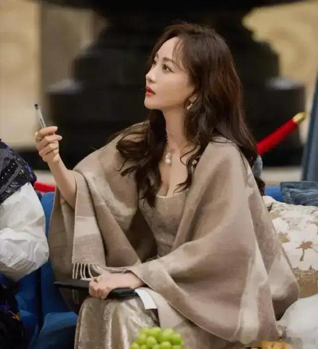 杨蓉真是万能女二的命啊，于正怎么捧都捧不红 
