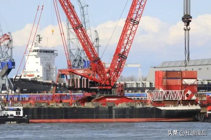 有人担心，巴拿马真的强行接管了港口，又不进行赔偿，那么咱们投资港口的设备可不能就