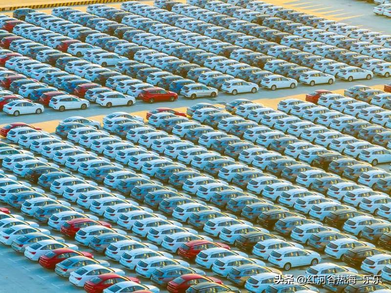 中国汽车销量终结日本25年连霸

2025年中国车企全球销量约2700万辆，第一