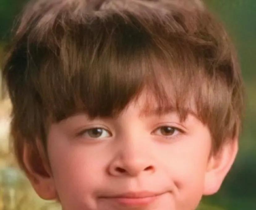 一个班三个女生……我的沉默震耳欲聋
好不容易准备享受大学生活，一个班三十个人就三