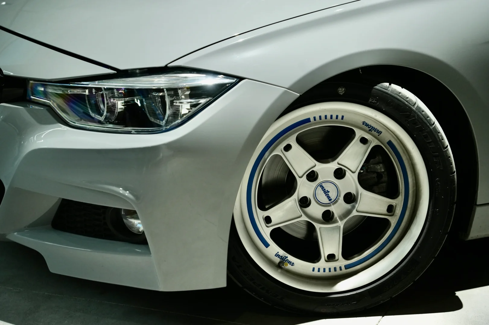insitons x F30 不一样的3仔