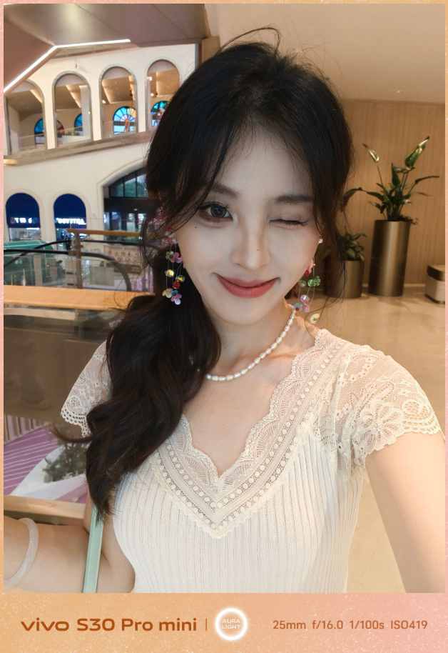 vivo S30 Pro mini的前置自拍有亿点厉害，原图直出[酷]前摄的防畸