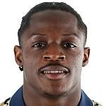 FIFA系列足球邀请赛之澳大利亚分赛场第二轮，喀麦隆队与中国队激情碰撞。上半场，