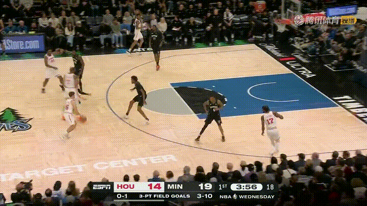 火箭老将杜兰特真是太不自量力了！在今天火箭客场挑战森林狼的比赛中，当时比赛进行到