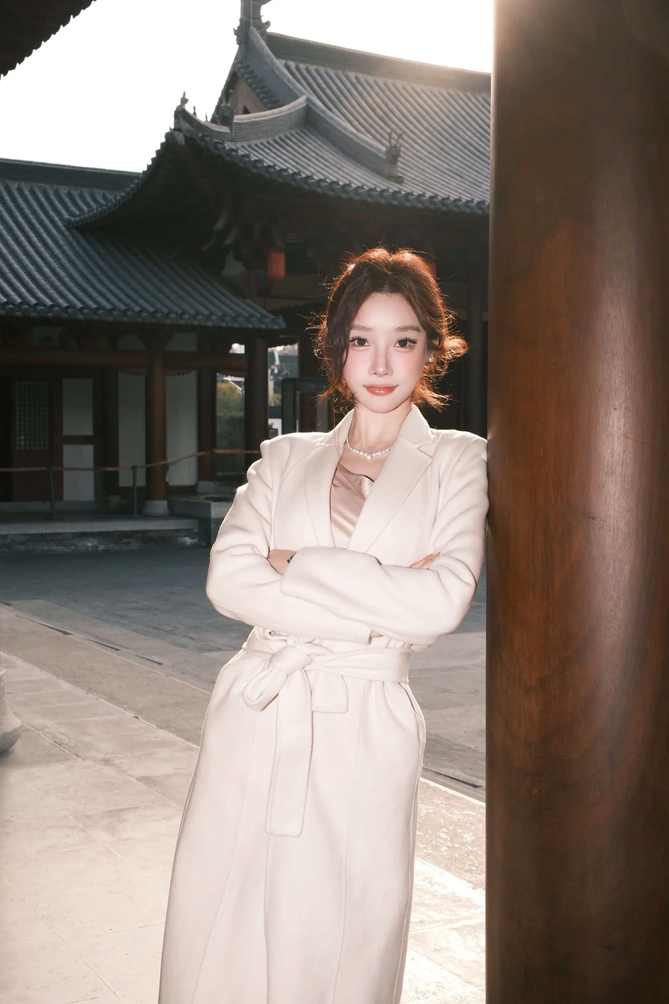 人随春好，春与人宜