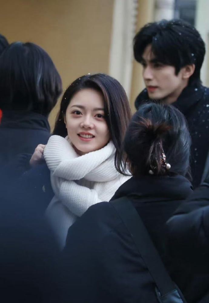 赵今麦能不能也哄哄我 赵今麦把聂曦光的温柔刻进骨子里了！看她轻声细语的样子，谁不