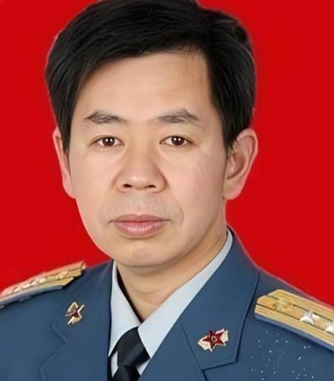 敌人的炮管都快怼到脸上了，我们的人居然还在翻书查国际法？ 戴旭大校讲的这段历史，