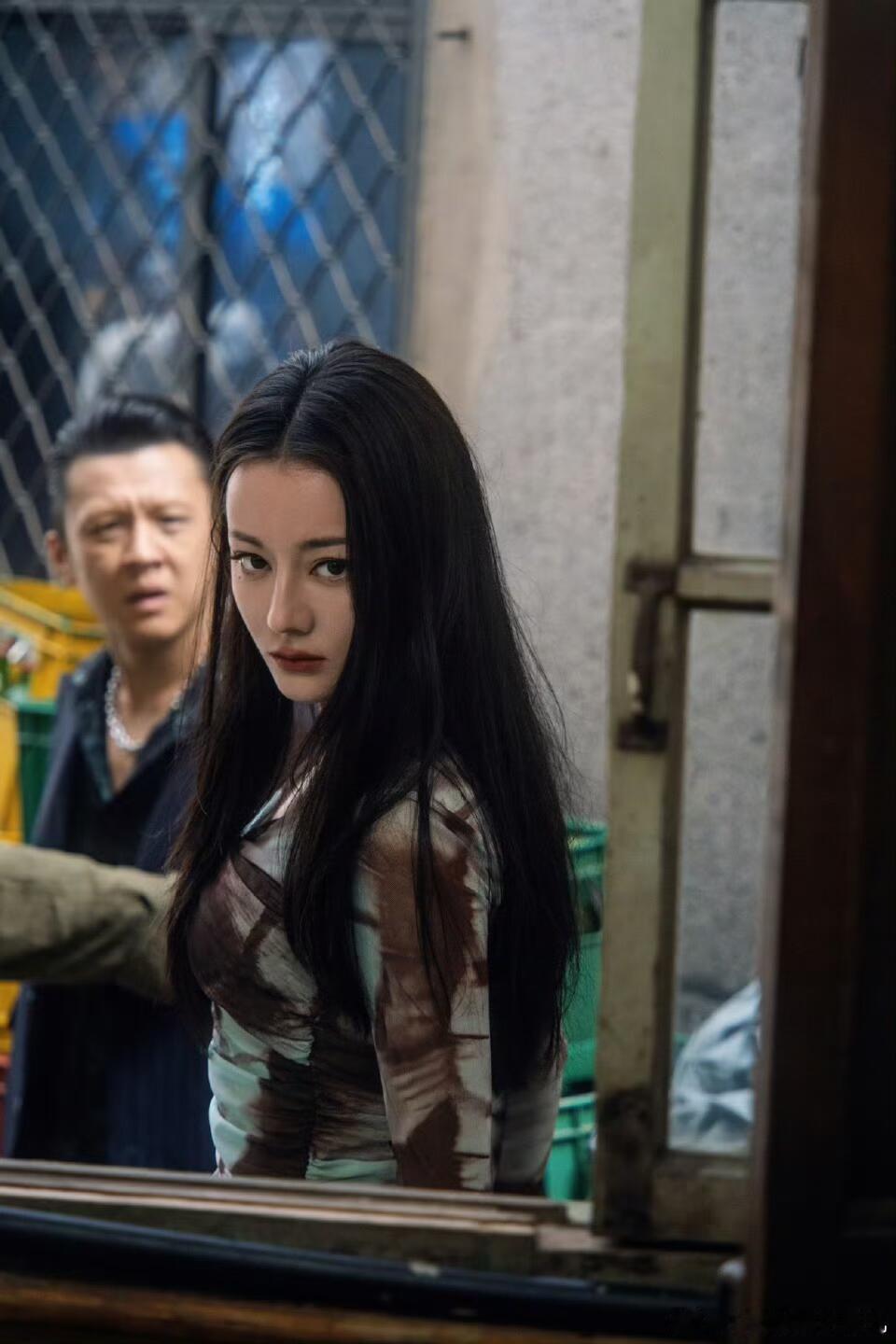 有谁能在乎一下熊黑熊之疑问🤔熊黑：直觉告诉我他们很可疑，但是感情告诉我他们爱我