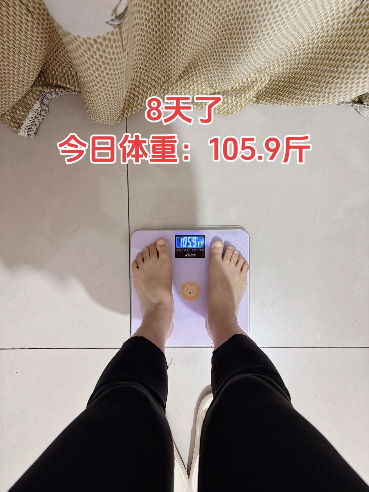 自律减脂健康餐，目标95斤，加油
今日减脂早餐：土豆+鸡蛋+桂圆+玫瑰花茶