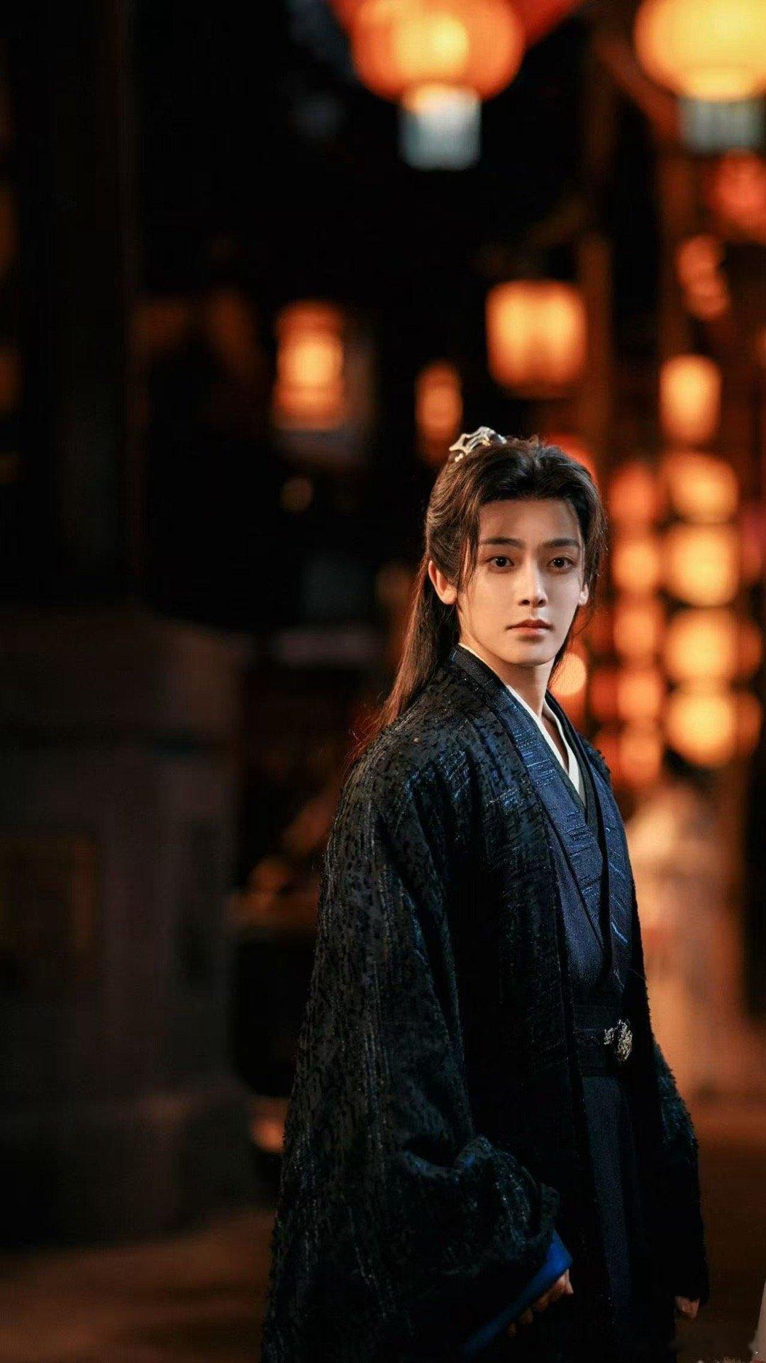 笑脸萌遇上冷脸宠 三世因果缠绕在一起，前世的错过变成今生的重逢，他们在彼此身上看