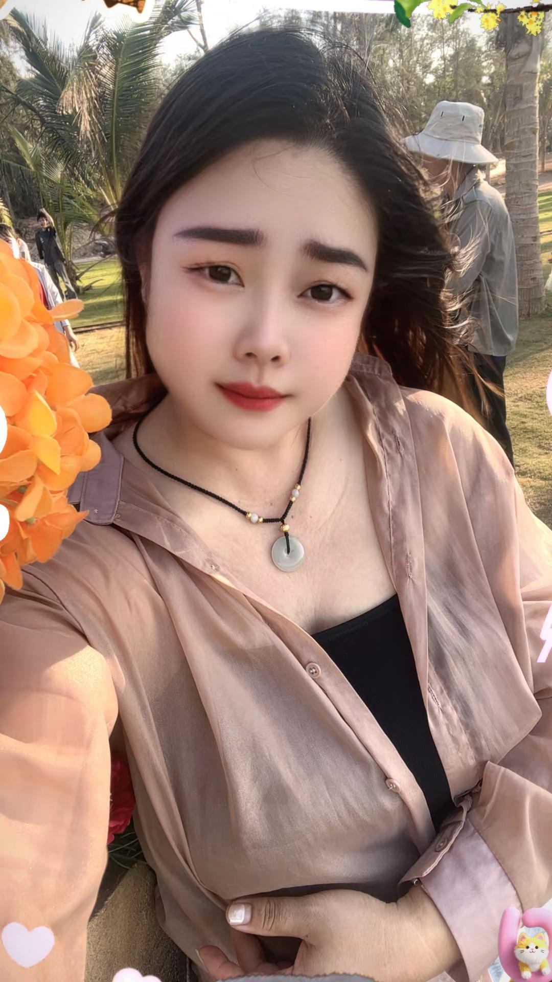 只要你不哭，我什么都答应你，只要你一笑，老子命都是你的！这句话让我羡慕了很久，可