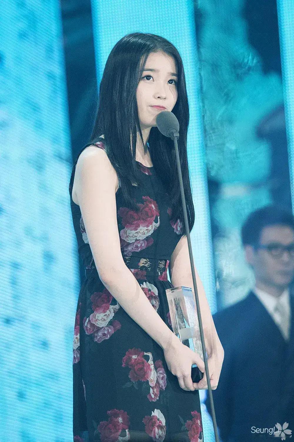 美丽的IU