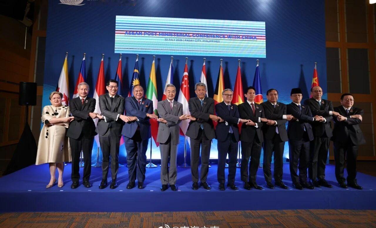 南海特快【中国东盟外长会在马尼拉举行】中国－东盟外长会22日在菲律宾马尼拉举行。