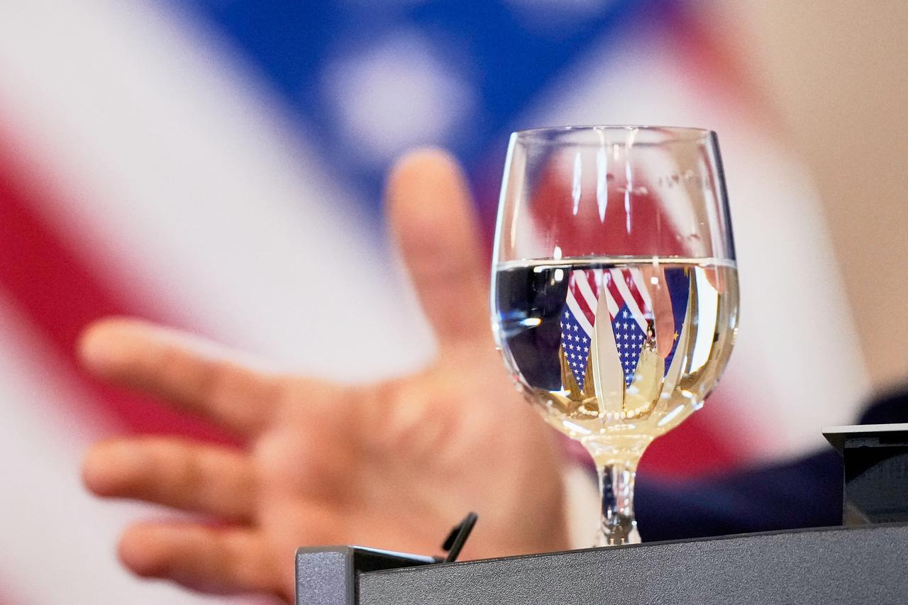 针对欧洲盟国对美国是否抛弃北约的质疑，鲁比奥再次发声。他的说法应该比特朗普的，更