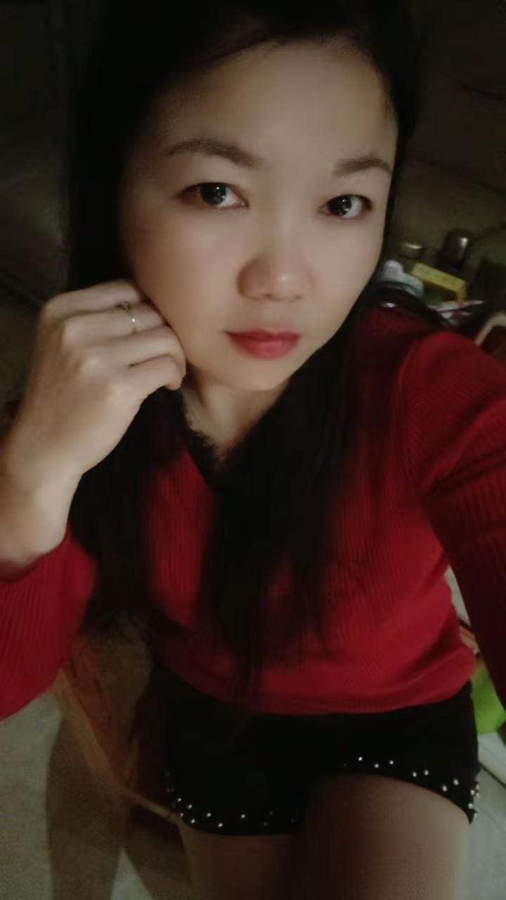 刚下班，今天上班忙着太累了，脚疼😣