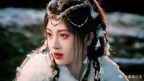 鞠婧祎月鳞绮纪一人分饰三角鞠婧祎一张脸N种感觉 地珠状态的狡黠灵动真的演到心坎里