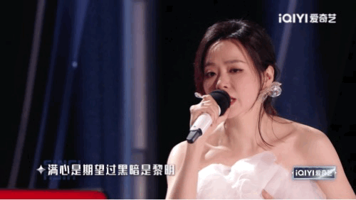 张靓颖再唱20年前比赛曲梦回超女亚洲新声张靓颖一开口我DNA动了！20年前的超女