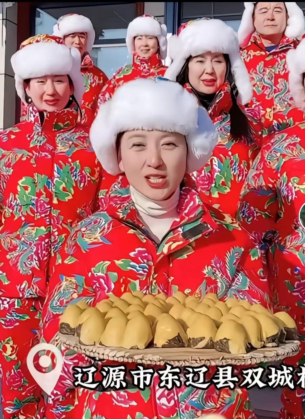 你们说你们的，我该卖我的产品，可别担误闫老师挣钱。闫学晶为了赚钱，特意回到了自己