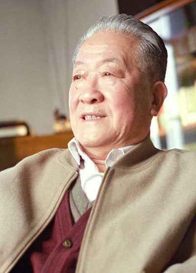 刘白羽：以战火为墨写山河，一代红色文学的风骨标杆
 
刘白羽（1916.9.28
