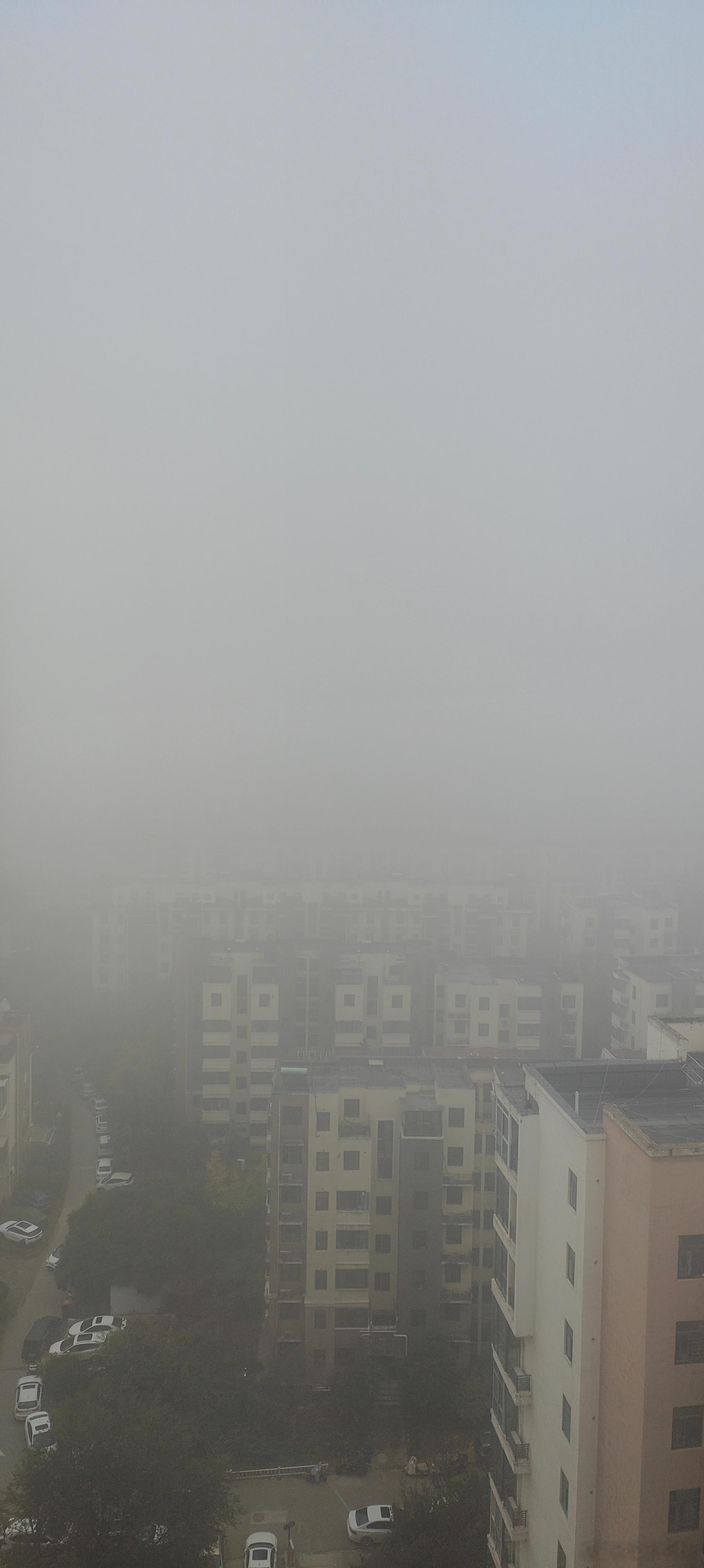 郑州大雾这么大雾🌫️🌫️🌫️[挖鼻][挖鼻][挖鼻] ​​​